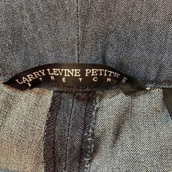 Larry Levine Petite Stretch Denim Capris. Size 4P. EUC. Faux pockets. Cute belt - Picture 6 of 8